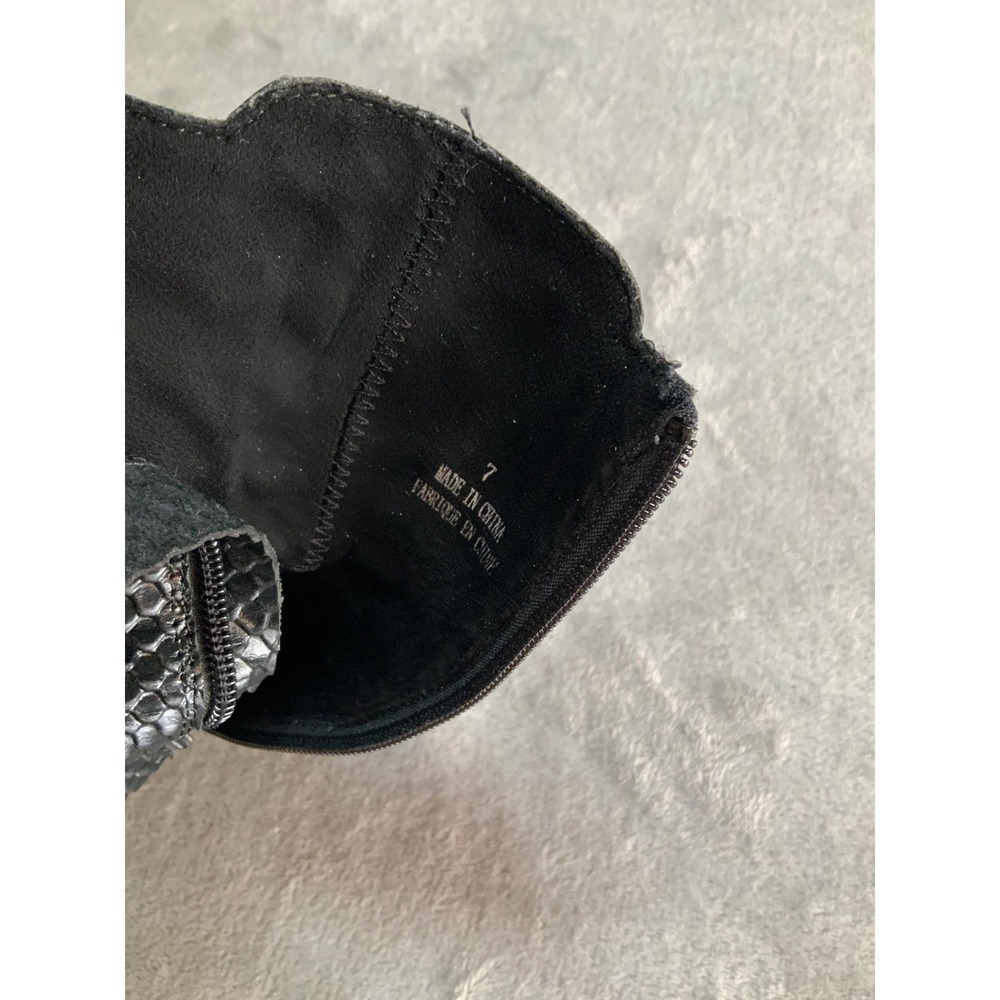 Jeffrey Campbell Black Snakeskin Embossed Gold Studded Front Zip Combat Boots 7 - Picture 7 of 7